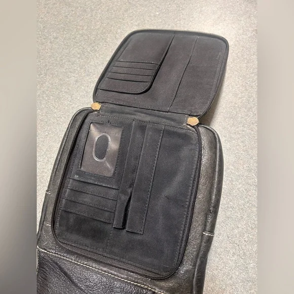 Vintage fossil, pebble leather, black sling bag/saddle bag, Crossbody - Picture 5 of 11